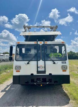 Commercial garbage truck